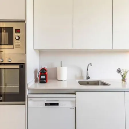 Piso Climatizado Y Parking Appartement Madrid Buitenkant foto