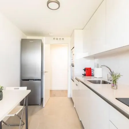 Piso Climatizado Y Parking Appartement Madrid Buitenkant foto